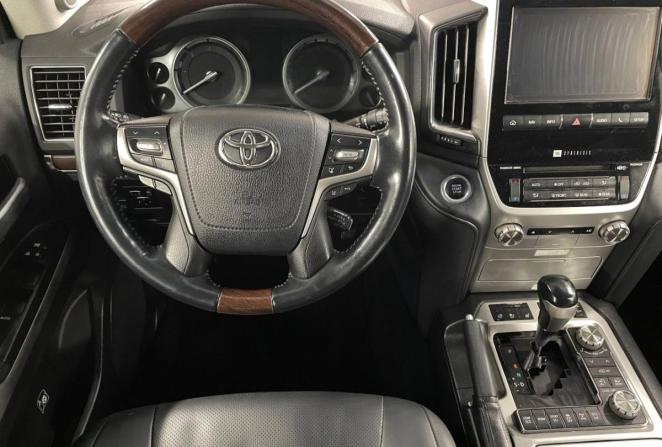 Toyota Land Cruiser 200 Series Рестайлинг 2 с пробегом 2017 года, цена 4 450 000 рублей, 314736 км, внедорожник, Автокод Объявления