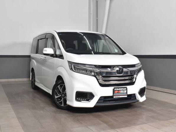 Honda Stepwgn V Рестайлинг с пробегом 2018 года, цена 2 375 995 рублей, 80752 км, минивэн, Автокод Объявления