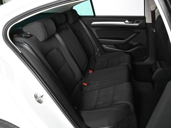 Volkswagen Passat B8 с пробегом 2019 года, цена 2 249 000 рублей, 67100 км, седан, Автокод Объявления
