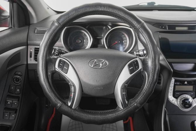 Hyundai Avante V с пробегом 2012 года, цена 949 000 рублей, 219000 км, седан, Автокод Объявления