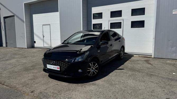 Hyundai Solaris II Рестайлинг с пробегом 2021 года, цена 1 574 900 рублей, 97760 км, седан, Автокод Объявления