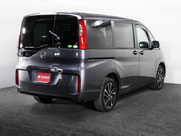 Honda Stepwgn V Рестайлинг с пробегом 2018 года, цена 2 110 000 рублей, 108860 км, минивэн, Автокод Объявления