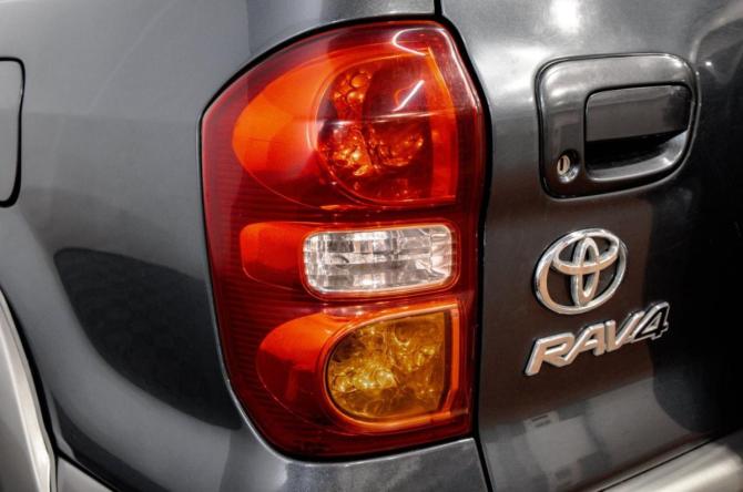 Toyota RAV4 II (XA20) Рестайлинг с пробегом 2004 года, цена 799 000 рублей, 200000 км, внедорожник, Автокод Объявления