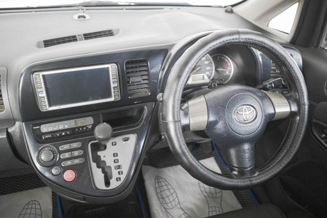 Toyota Wish I с пробегом 2005 года, цена 769 000 рублей, 235000 км, компактвэн, Автокод Объявления