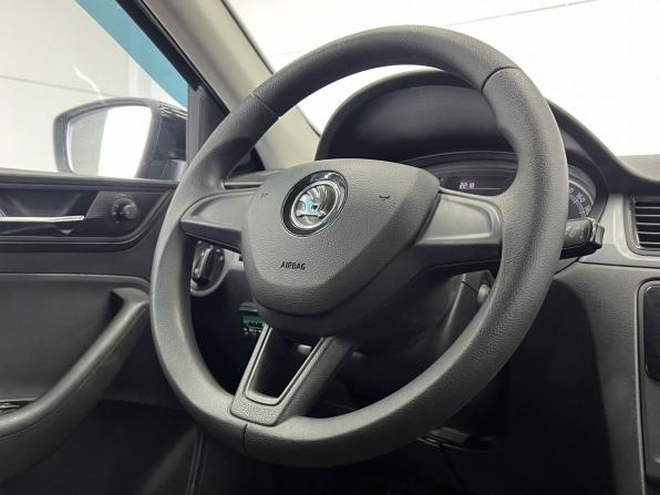 Skoda Rapid I Рестайлинг с пробегом 2018 года, цена 863 900 рублей, 231822 км, лифтбек, Автокод Объявления