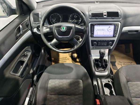 Skoda Octavia II (A5) Рестайлинг с пробегом 2011 года, цена 568 000 рублей, 399868 км, лифтбек, Автокод Объявления