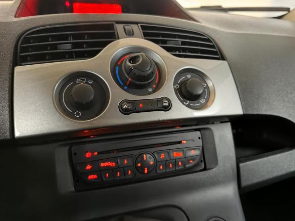 Renault Kangoo II с пробегом 2011 года, цена 599 000 рублей, 260000 км, минивэн, Автокод Объявления