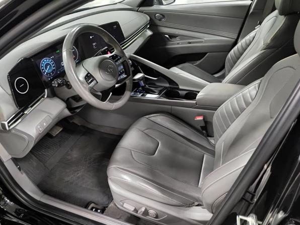 Hyundai Elantra VII (CN7) с пробегом 2021 года, цена 2 050 000 рублей, 46750 км, седан, Автокод Объявления