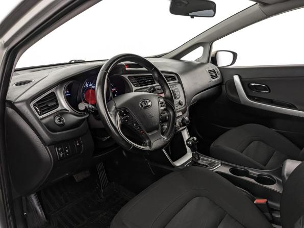 Kia Ceed II Рестайлинг с пробегом 2016 года, цена 1 475 000 рублей, 76045 км, хэтчбек, Автокод Объявления