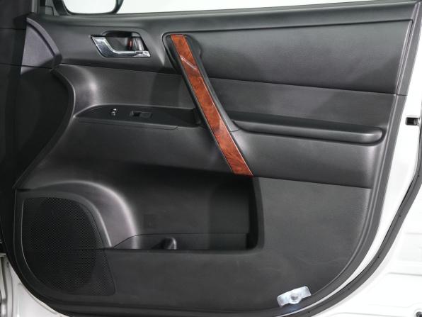 Toyota Highlander II (XU40) Рестайлинг с пробегом 2011 года, цена 1 820 000 рублей, 283424 км, внедорожник, Автокод Объявления