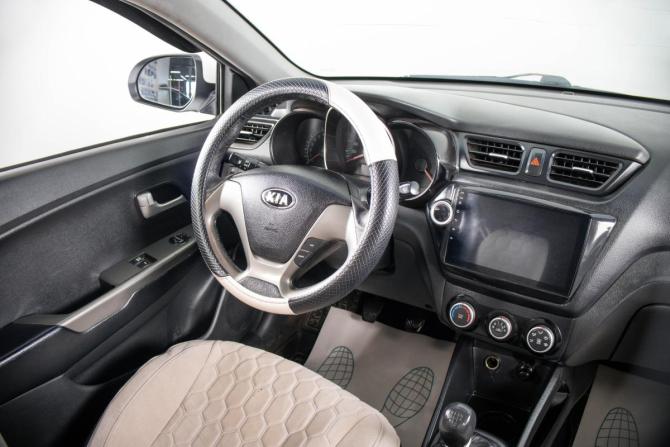 Kia Rio III Рестайлинг с пробегом 2015 года, цена 699 000 рублей, 182000 км, седан, Автокод Объявления