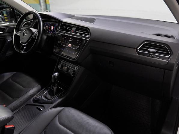 Volkswagen Tiguan II с пробегом 2020 года, цена 2 549 000 рублей, 117491 км, внедорожник, Автокод Объявления