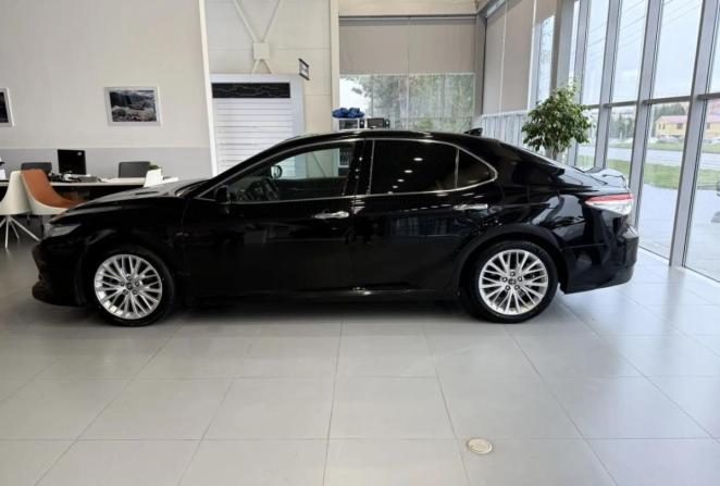 Toyota Camry VII (XV50) Рестайлинг 2 с пробегом 2018 года, цена 2 850 000 рублей, 103500 км, седан, Автокод Объявления