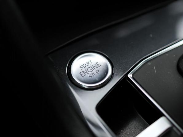 Volkswagen Tiguan II с пробегом 2018 года, цена 3 299 000 рублей, 126300 км, внедорожник, Автокод Объявления