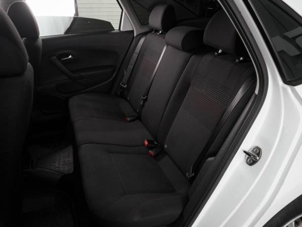 Volkswagen Polo V Рестайлинг с пробегом 2017 года, цена 1 339 000 рублей, 103093 км, седан, Автокод Объявления