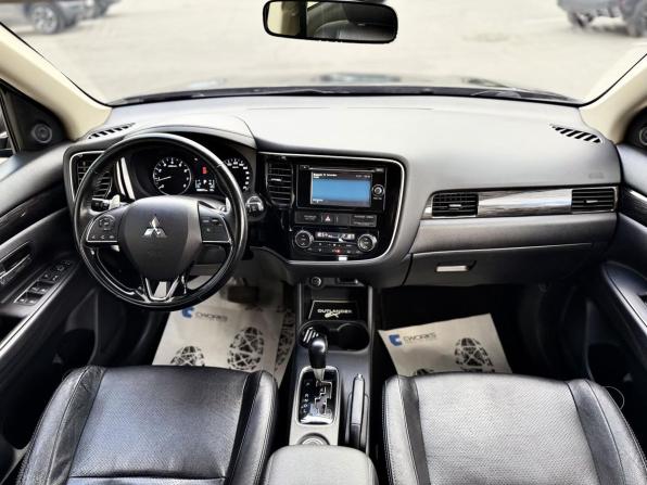 Mitsubishi Outlander III Рестайлинг 2 с пробегом 2015 года, цена 1 813 700 рублей, 98674 км, внедорожник, Автокод Объявления