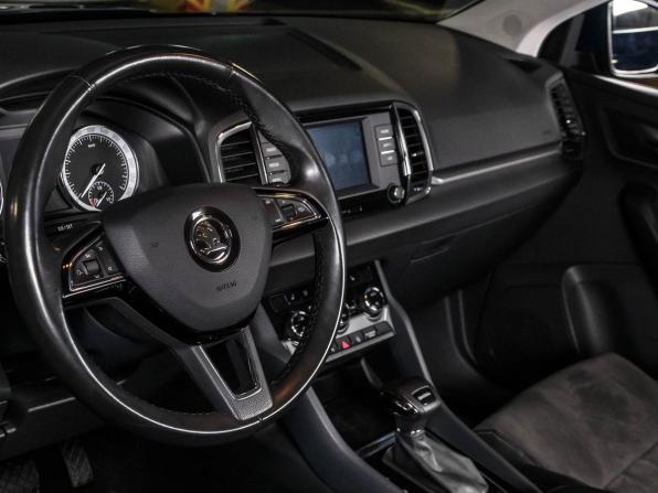 Skoda Karoq I с пробегом 2020 года, цена 2 390 000 рублей, 56990 км, внедорожник, Автокод Объявления
