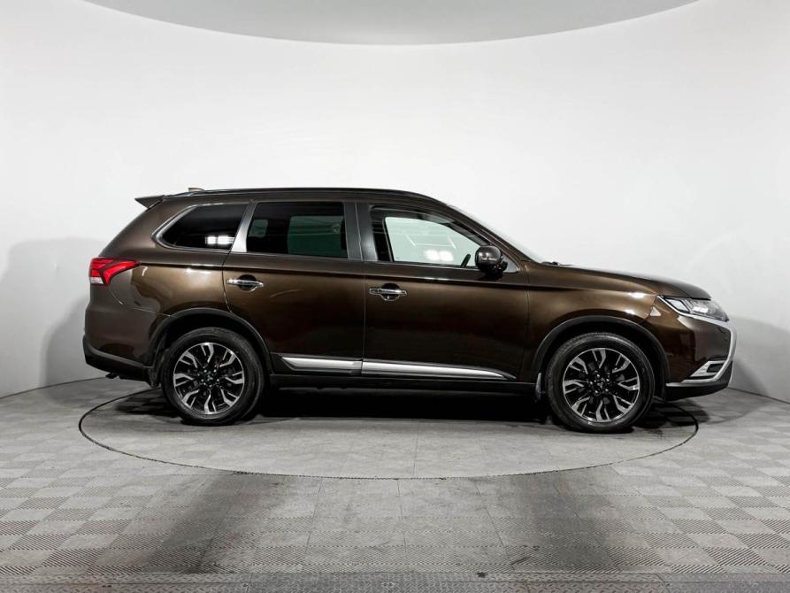 Mitsubishi Outlander III Рестайлинг 3 Санкт-Петербург  - изображение 4