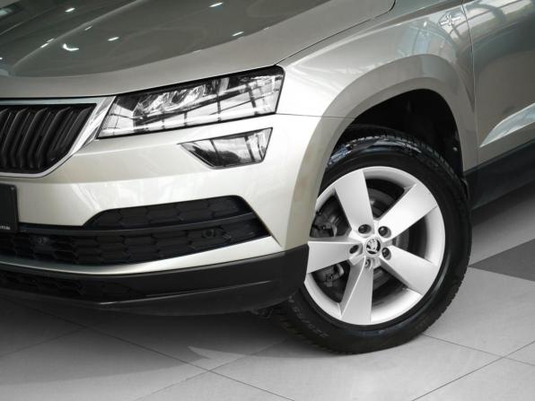 Skoda Karoq I с пробегом 2021 года, цена 2 598 000 рублей, 52158 км, внедорожник, Автокод Объявления