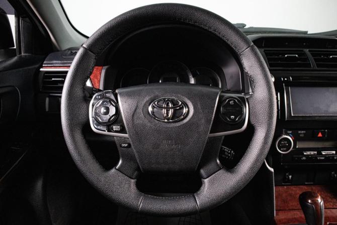 Toyota Camry VII (XV50) с пробегом 2012 года, цена 1 699 000 рублей, 182400 км, седан, Автокод Объявления