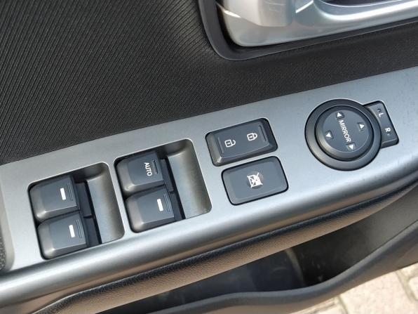Kia Rio III Рестайлинг с пробегом 2017 года, цена 1 099 000 рублей, 150000 км, хэтчбек, Автокод Объявления