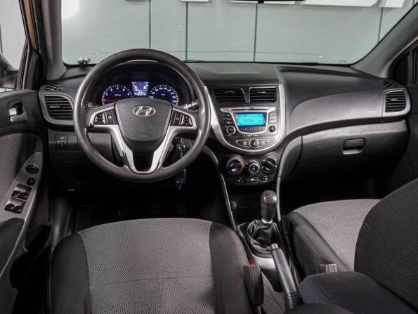 Hyundai Solaris I с пробегом 2012 года, цена 730 000 рублей, 197417 км, хэтчбек, Автокод Объявления