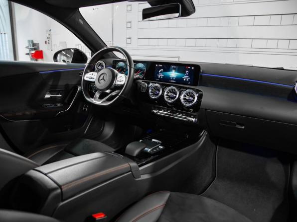 Mercedes-Benz A-Класс IV (W177) с пробегом 2022 года, цена 3 099 000 рублей, 37174 км, седан, Автокод Объявления