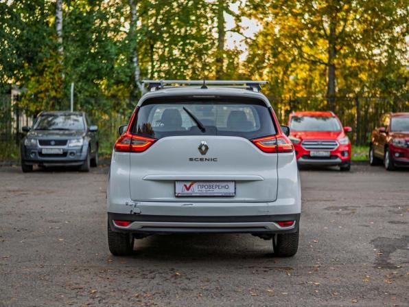 Renault Scenic IV с пробегом 2017 года, цена 1 280 000 рублей, 176515 км, минивэн, Автокод Объявления