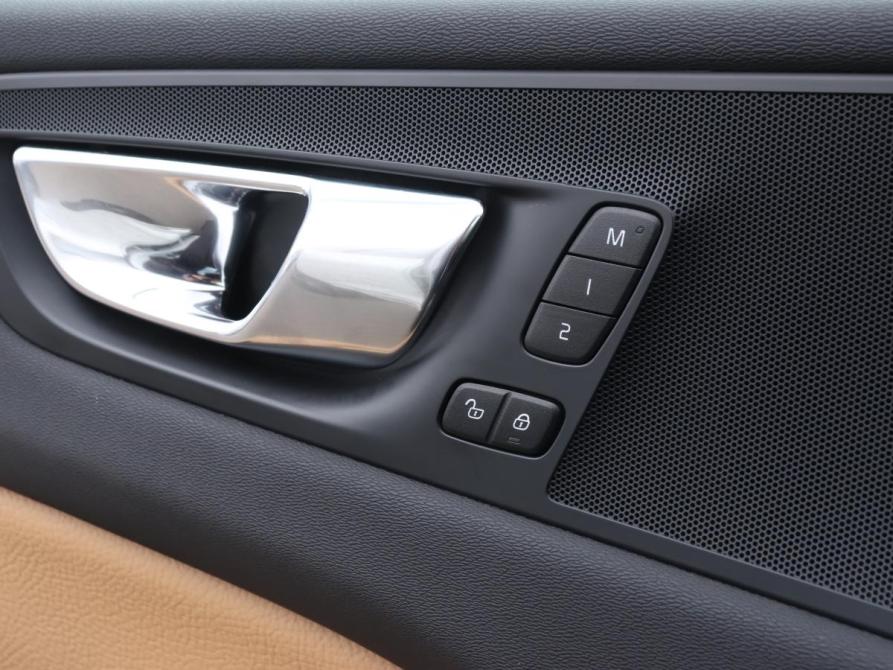 Volvo XC60 II Москва  - изображение 19