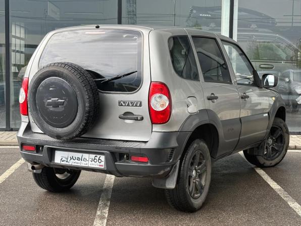 Chevrolet Niva I Рестайлинг с пробегом 2011 года, цена 435 000 рублей, 192720 км, внедорожник, Автокод Объявления