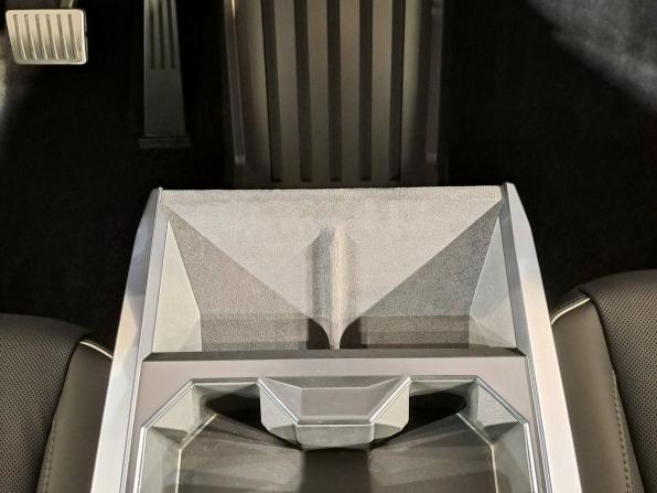 Tesla Cybertruck с пробегом 2024 года, цена 15 799 000 рублей, 2910 км, пикап, Автокод Объявления