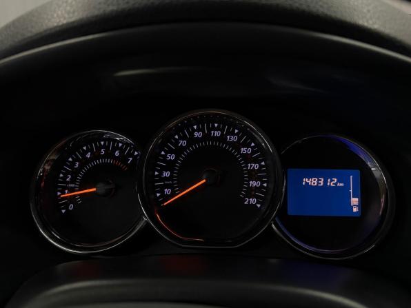 Renault Sandero II с пробегом 2015 года, цена 867 000 рублей, 148000 км, хэтчбек, Автокод Объявления