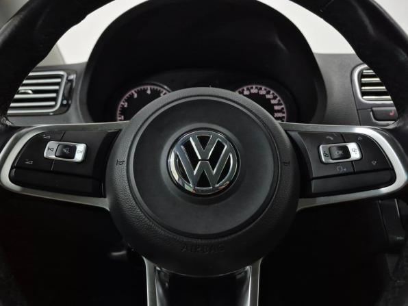 Volkswagen Polo V Рестайлинг с пробегом 2019 года, цена 1 380 000 рублей, 78162 км, седан, Автокод Объявления