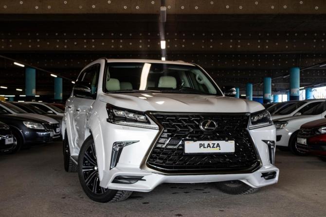 Lexus LX III Рестайлинг 2 с пробегом 2017 года, цена 8 755 000 рублей, 71248 км, внедорожник, Автокод Объявления