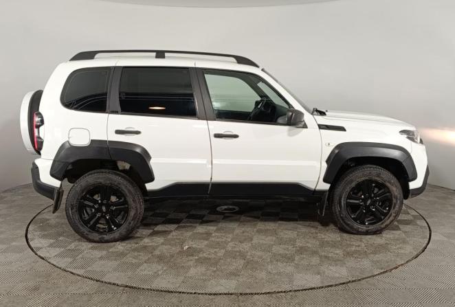 Lada (ВАЗ) Niva Travel I с пробегом 2022 года, цена 910 000 рублей, 6100 км, внедорожник, Автокод Объявления