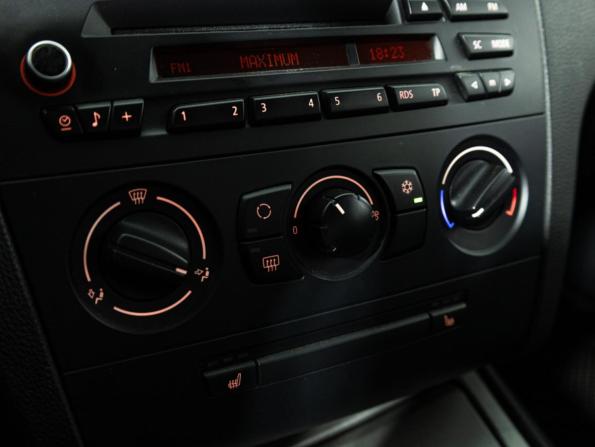 BMW 1 серии I (E81/E82/E87/E88) Рестайлинг с пробегом 2011 года, цена 890 000 рублей, 140108 км, хэтчбек, Автокод Объявления