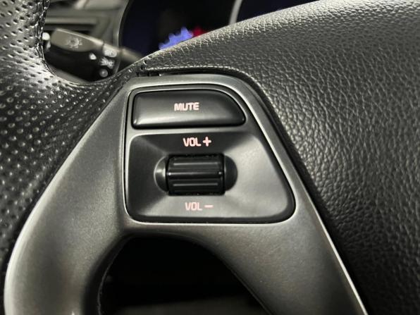 Kia Rio III Рестайлинг с пробегом 2017 года, цена 941 000 рублей, 172746 км, седан, Автокод Объявления