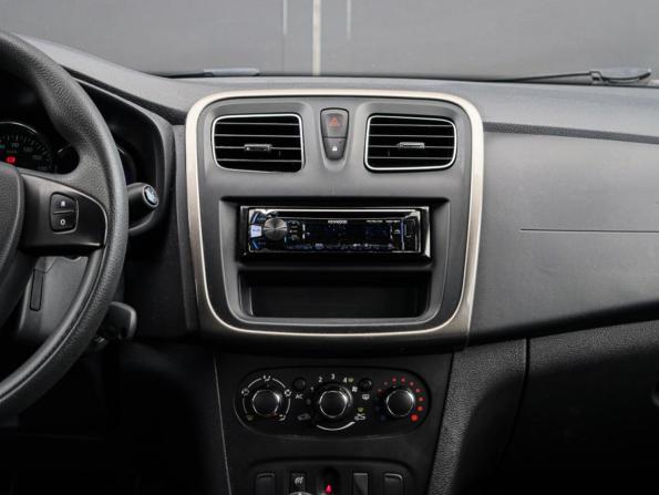 Renault Sandero II с пробегом 2015 года, цена 879 000 рублей, 32182 км, хэтчбек, Автокод Объявления