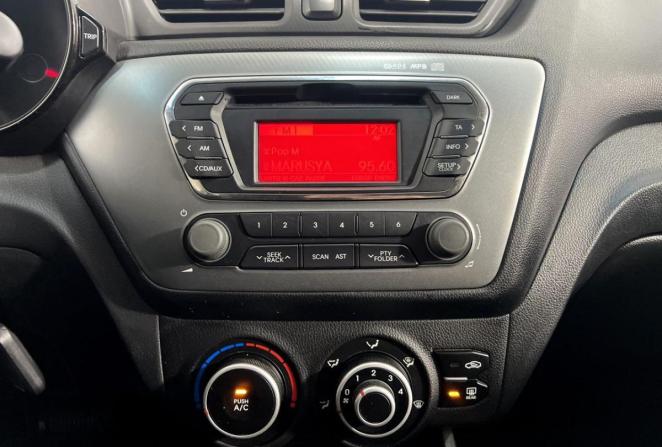 Kia Rio III Рестайлинг с пробегом 2015 года, цена 990 000 рублей, 160383 км, седан, Автокод Объявления