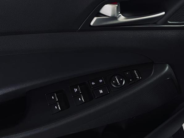 Hyundai Tucson III с пробегом 2015 года, цена 1 890 000 рублей, 145134 км, внедорожник, Автокод Объявления