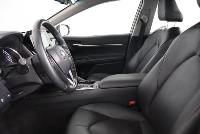 Toyota Camry VIII (XV70) Рестайлинг с пробегом 2021 года, цена 2 329 000 рублей, 105000 км, седан, Автокод Объявления