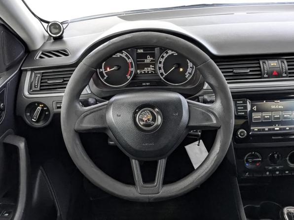 Skoda Rapid I Рестайлинг с пробегом 2019 года, цена 815 000 рублей, 257323 км, лифтбек, Автокод Объявления