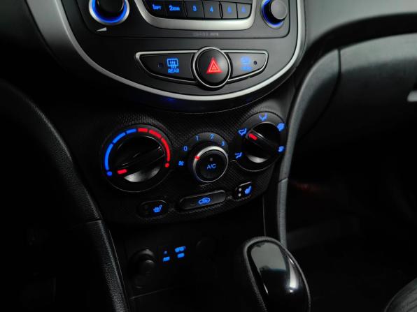 Hyundai Solaris I Рестайлинг с пробегом 2015 года, цена 909 000 рублей, 164506 км, седан, Автокод Объявления