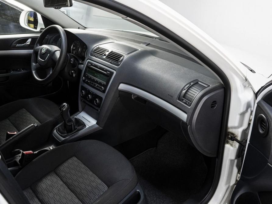 Skoda Octavia II (A5) Рестайлинг Тюмень  - изображение 15