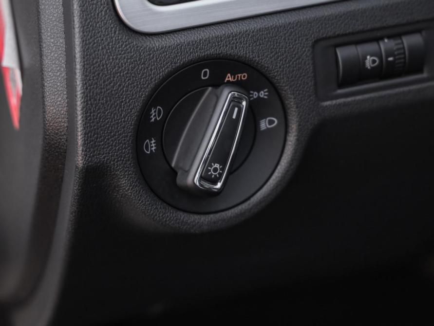 Skoda Rapid I Рестайлинг Санкт-Петербург  - изображение 19
