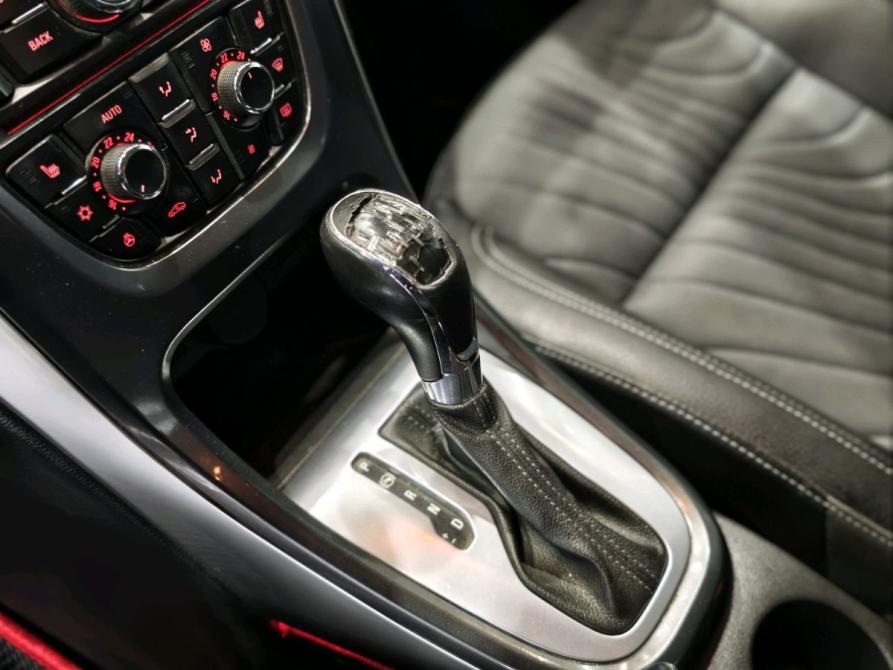 Opel Astra J Рестайлинг Челябинск  - изображение 7