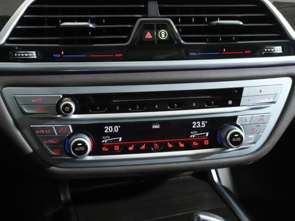 BMW 7 серии VI (G11/G12) Рестайлинг с пробегом 2019 года, цена 4 420 000 рублей, 240058 км, седан, Автокод Объявления
