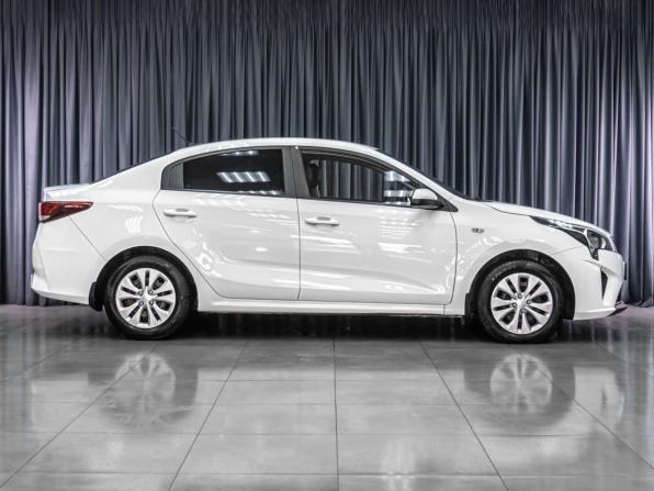 Kia Rio IV Рестайлинг с пробегом 2021 года, цена 1 469 000 рублей, 173387 км, седан, Автокод Объявления