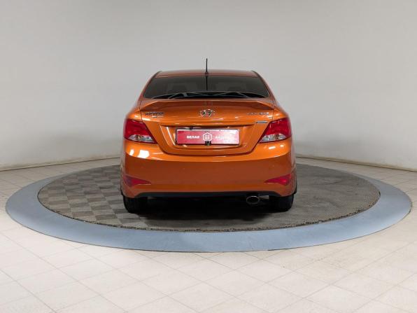 Hyundai Solaris I Рестайлинг с пробегом 2015 года, цена 1 094 900 рублей, 190000 км, седан, Автокод Объявления
