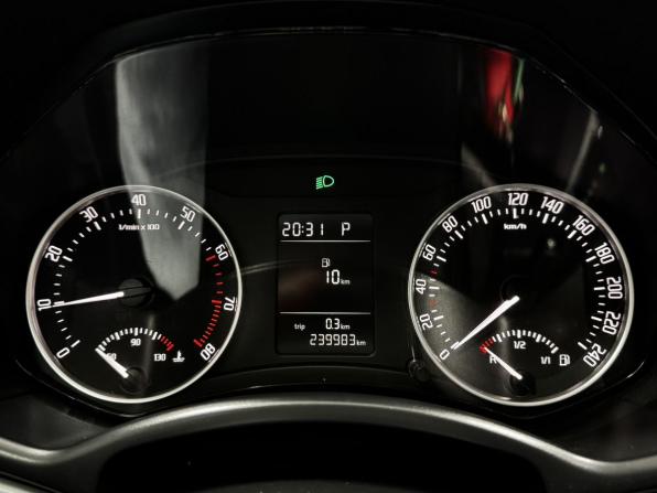Skoda Octavia II (A5) Рестайлинг с пробегом 2012 года, цена 900 000 рублей, 239983 км, лифтбек, Автокод Объявления